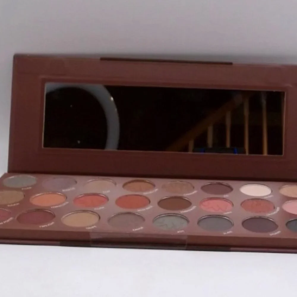 Nine West - The Ultimate Eye Edit, 24 Pc Eyeshadow Palette,BRAND NEW, NEVER USED